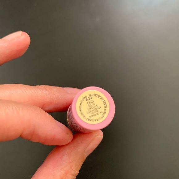 NEW MAC MINI MATTE LIPSTICK IN SHADE CHILLI 1.8g - Picture 5 of 7